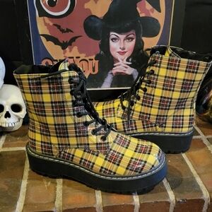 Torrid X Betsey Johnson Yellow Plaid Combat Boots size 10.5 ww